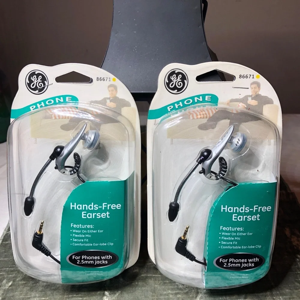 Hands-Free Earsset - Black and Silver